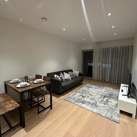 Luxury Apartment - 2 Minute Walk From The O2 Arena London Exterior photo